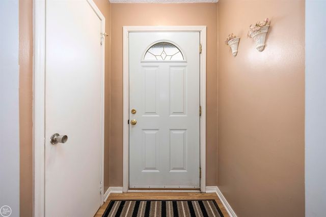 24440 Phlox Avenue, Eastpointe, MI 48021