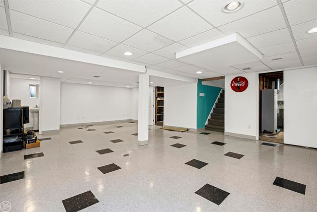 24440 Phlox Avenue, Eastpointe, MI 48021