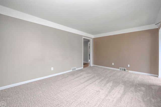 24440 Phlox Avenue, Eastpointe, MI 48021