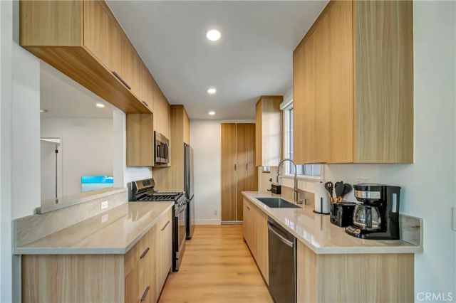 128 Lukens Place, Glendale, CA 91206