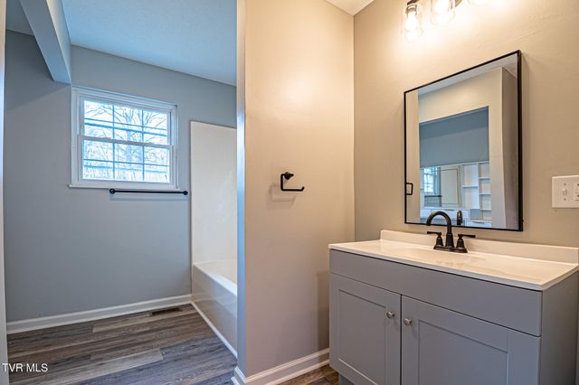 235 Chestnut Street, Church Hill, TN 37642