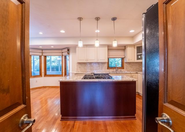 9010 Barassie Place, Dublin, OH 43017