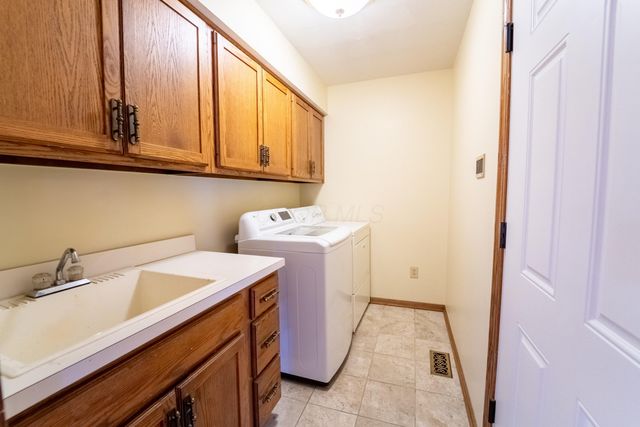 9010 Barassie Place, Dublin, OH 43017