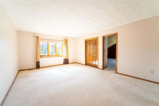 9010 Barassie Place, Dublin, OH 43017