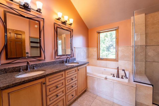 9010 Barassie Place, Dublin, OH 43017