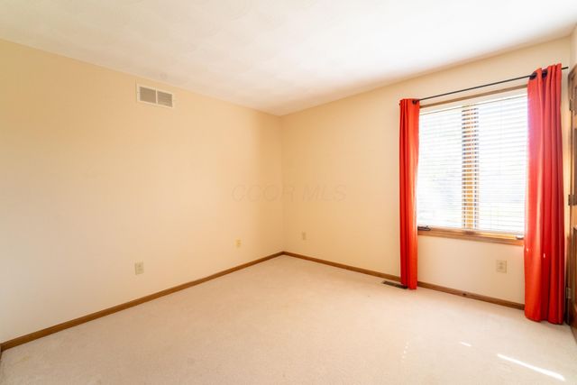 9010 Barassie Place, Dublin, OH 43017