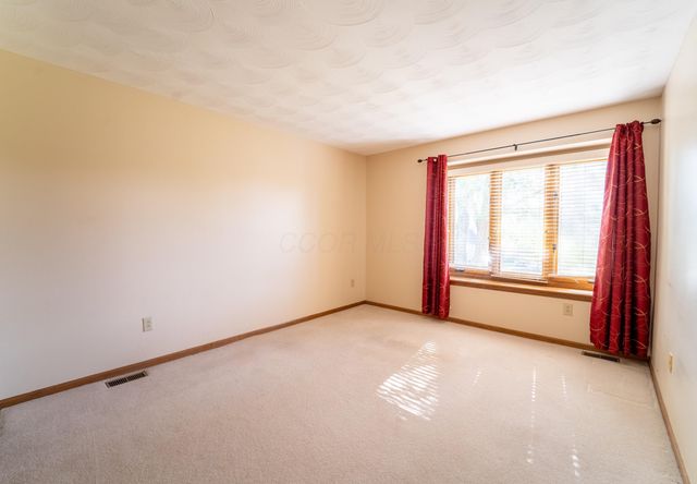 9010 Barassie Place, Dublin, OH 43017