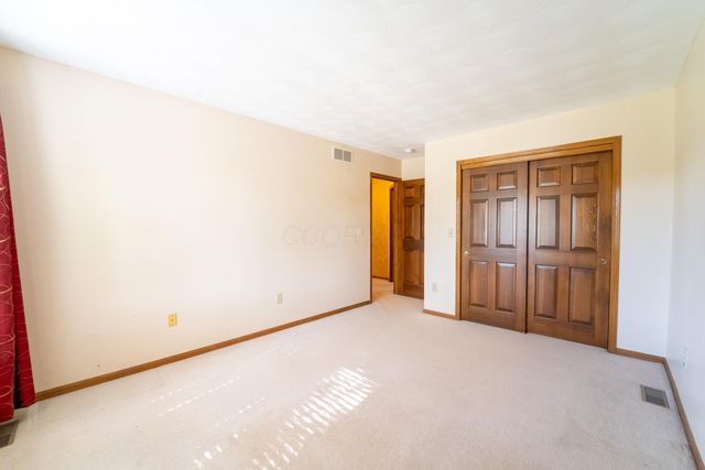 9010 Barassie Place, Dublin, OH 43017