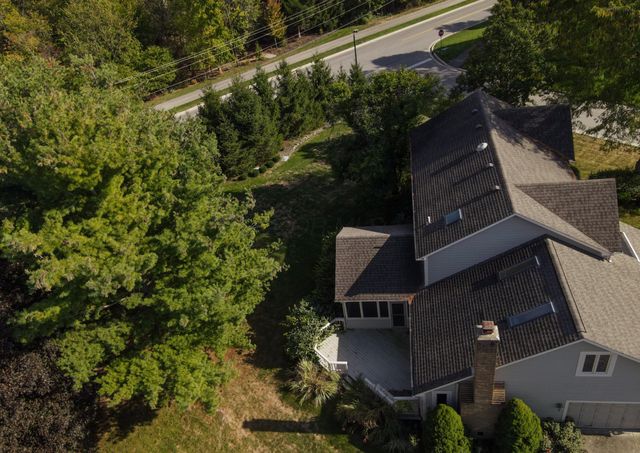 9010 Barassie Place, Dublin, OH 43017