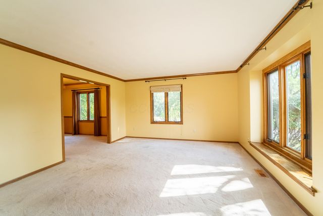 9010 Barassie Place, Dublin, OH 43017