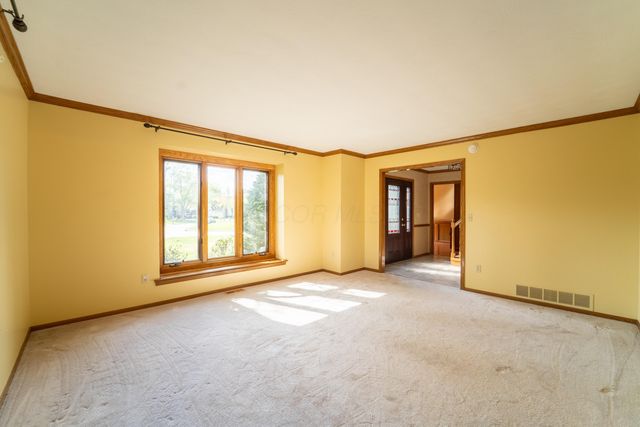 9010 Barassie Place, Dublin, OH 43017