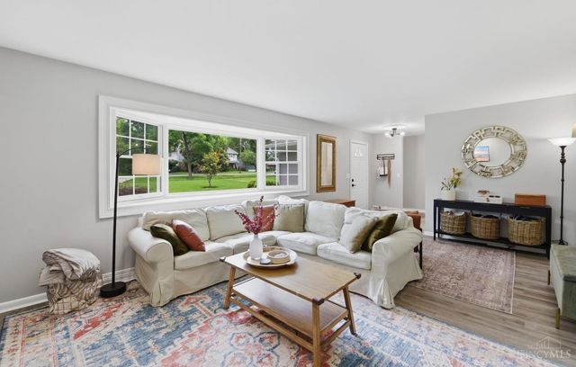 345 Fleming Road, Wyoming, OH 45215