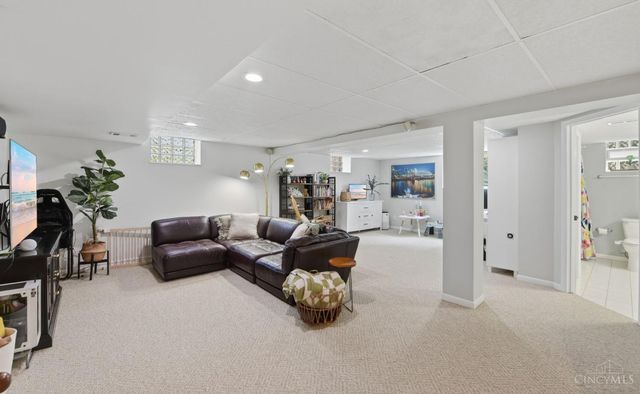 345 Fleming Road, Wyoming, OH 45215