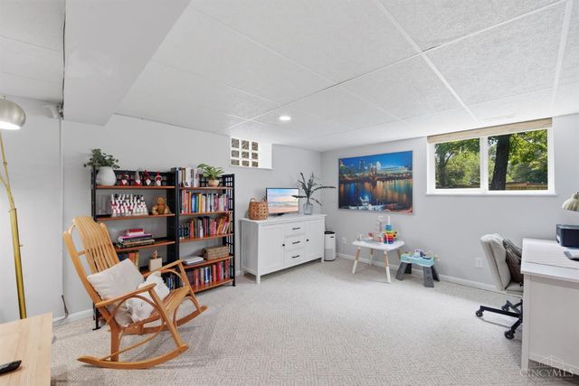 345 Fleming Road, Wyoming, OH 45215