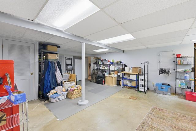 345 Fleming Road, Wyoming, OH 45215