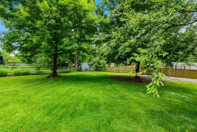 345 Fleming Road, Wyoming, OH 45215