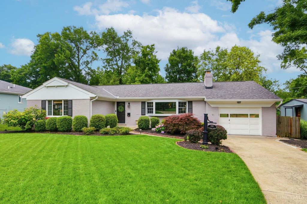 345 Fleming Road, Wyoming, OH 45215
