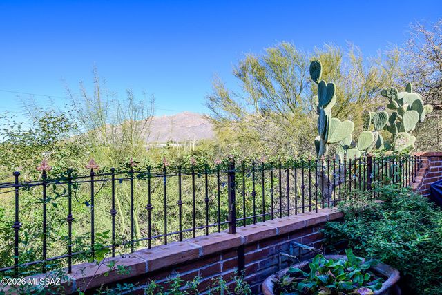 2546 E Avenida De Maria, Tucson, AZ 85718