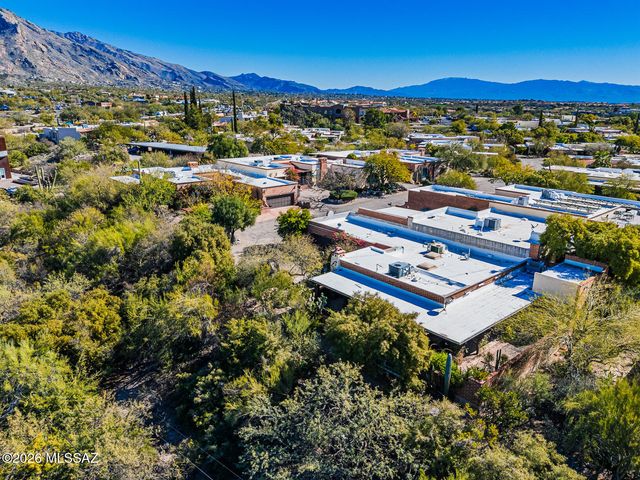 2546 E Avenida De Maria, Tucson, AZ 85718