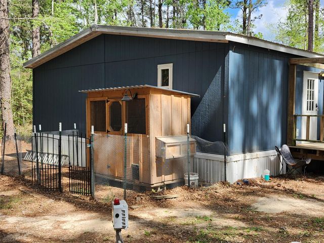 23076 Farm To Market 227, Kennard, TX 75847