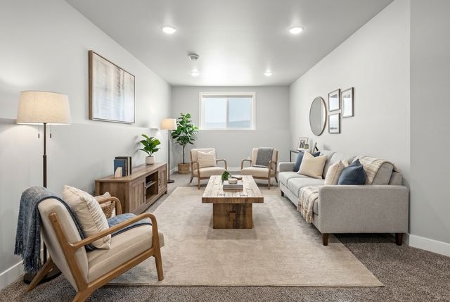 6709 69th Avenue S, Horace, ND 58047