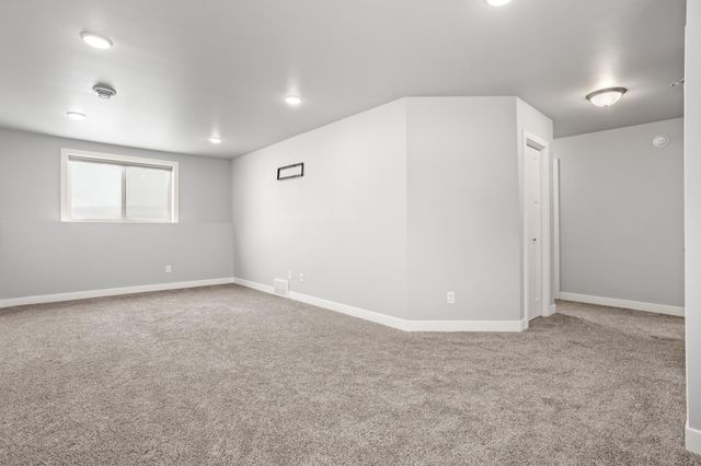 6709 69th Avenue S, Horace, ND 58047