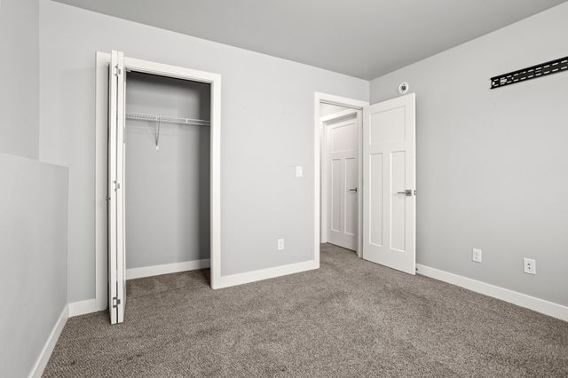 6709 69th Avenue S, Horace, ND 58047