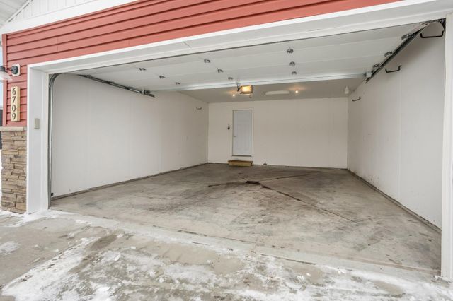 6709 69th Avenue S, Horace, ND 58047