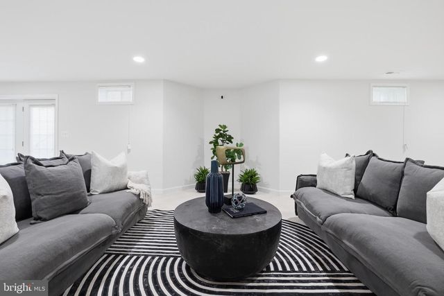 3009 MARSHALL ST, Falls Church, VA 22042
