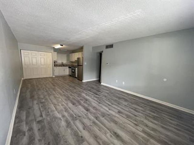 201 E College Boulevard 13, Niceville, FL 32578