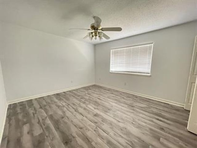 201 E College Boulevard 13, Niceville, FL 32578