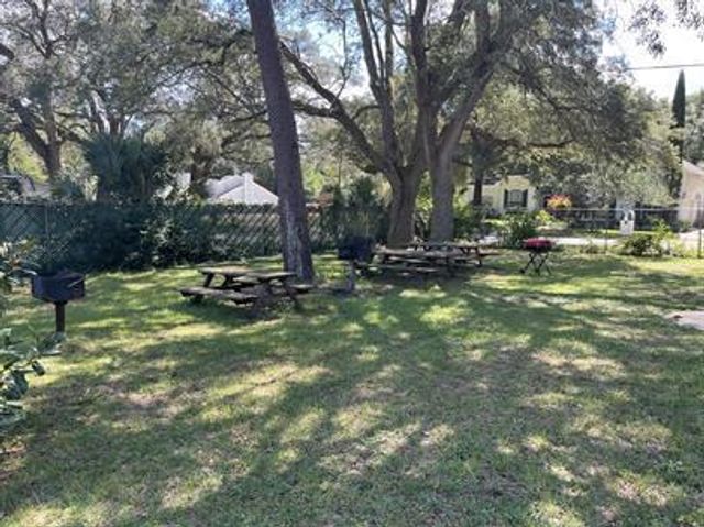 201 E College Boulevard 13, Niceville, FL 32578