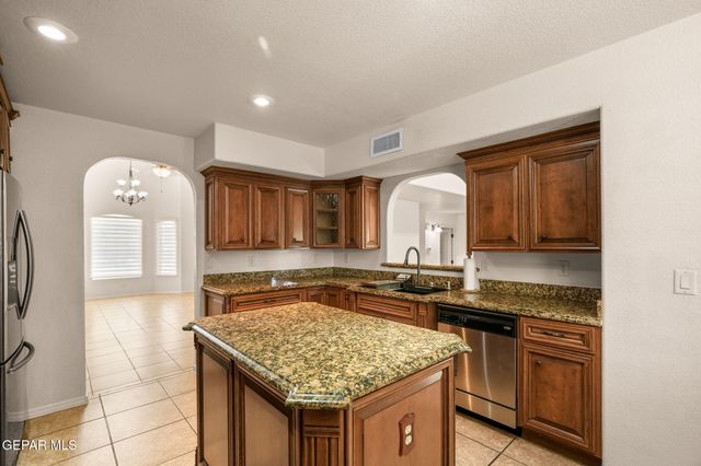 14840 Holden Road, Horizon City, TX 79928
