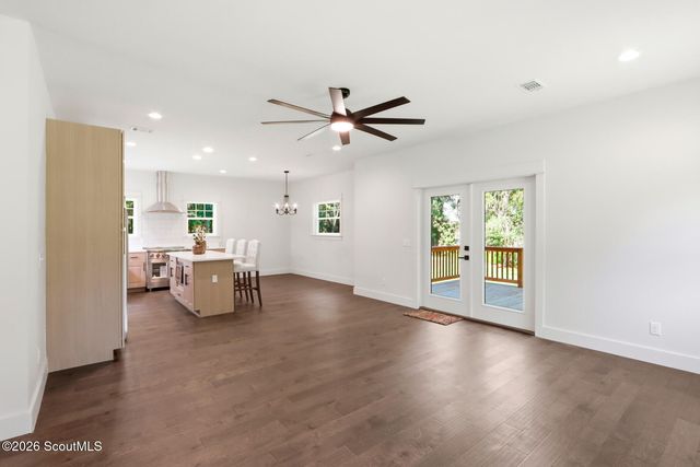 91 Sir Edward Teach Road, Midway, GA 31320
