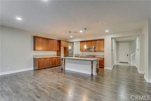 5005 Silvery Jewel, Bakersfield, CA 93313