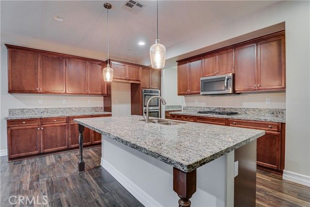 5005 Silvery Jewel, Bakersfield, CA 93313