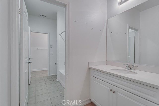 5005 Silvery Jewel, Bakersfield, CA 93313