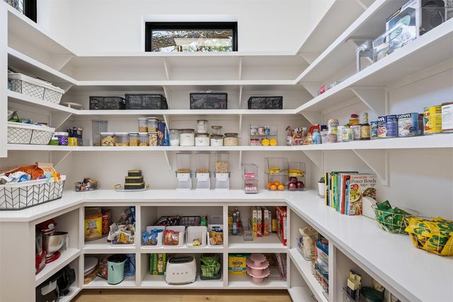 5608 Shady Oak CT, Austin, TX 78756