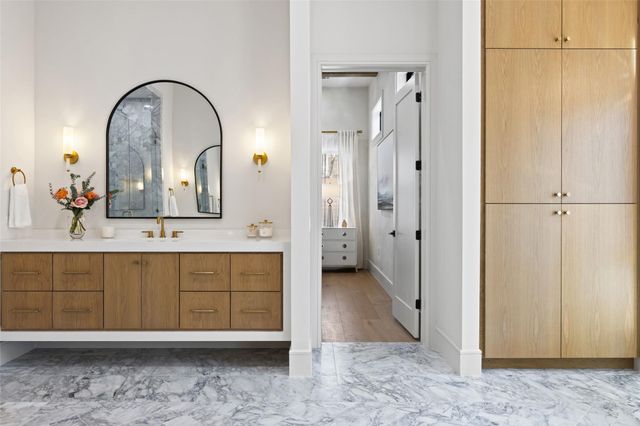 5608 Shady Oak CT, Austin, TX 78756