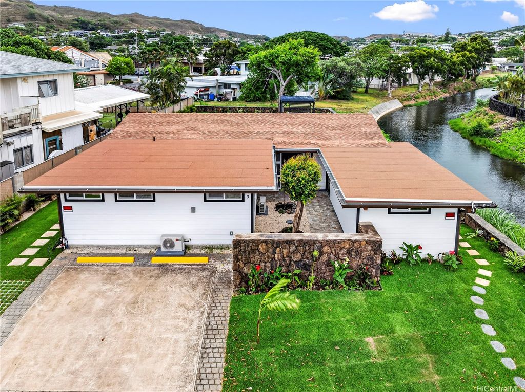 743 Akumu Street, Kailua, HI 96734