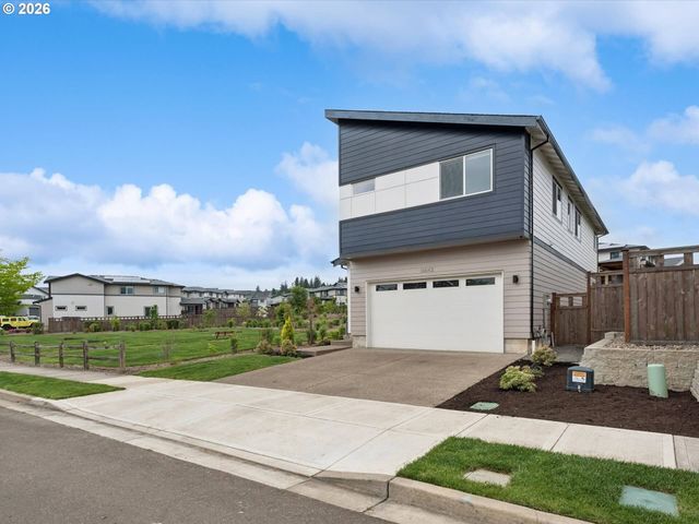 16643 Se SNOW BLANKET Ter, Happy Valley, OR 97086