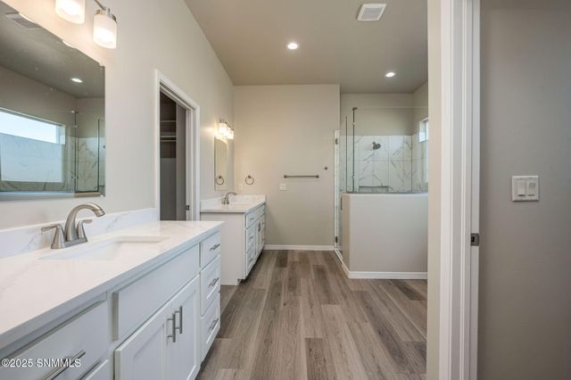 701 Basha Arc, Las Cruces, NM 88005