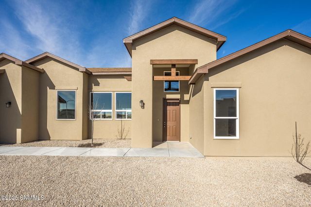 701 Basha Arc, Las Cruces, NM 88005