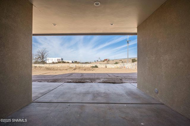 701 Basha Arc, Las Cruces, NM 88005