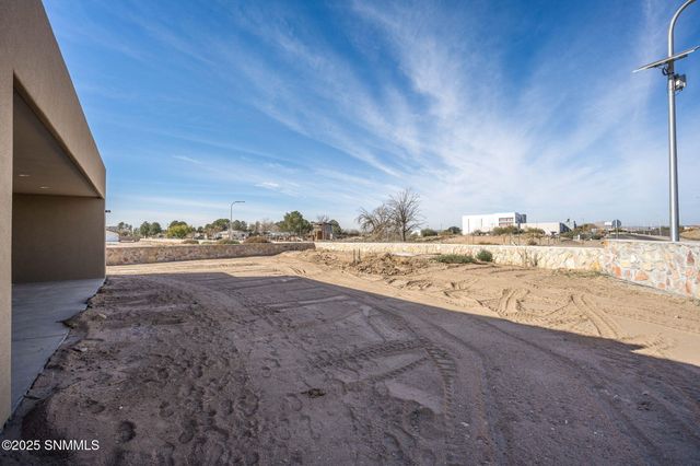 701 Basha Arc, Las Cruces, NM 88005