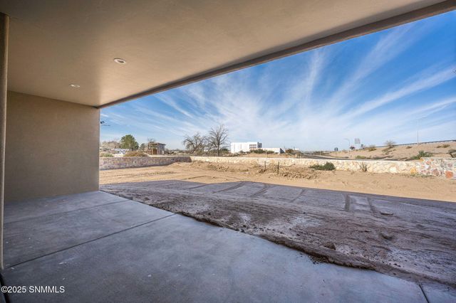 701 Basha Arc, Las Cruces, NM 88005