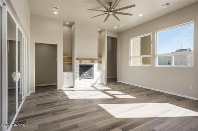701 Basha Arc, Las Cruces, NM 88005