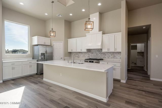 701 Basha Arc, Las Cruces, NM 88005