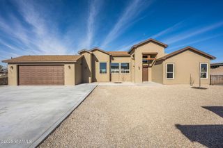 701 Basha Arc, Las Cruces, NM 88005