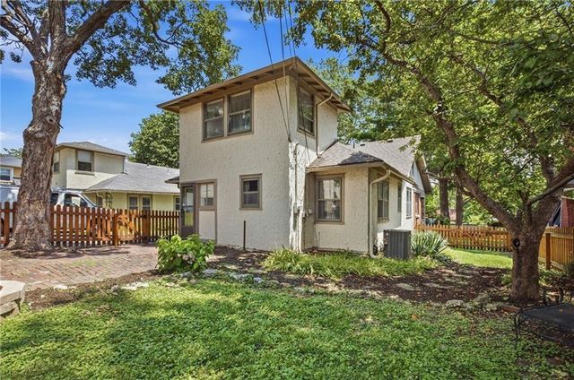 6412 McGee Street, Kansas City, MO 64113